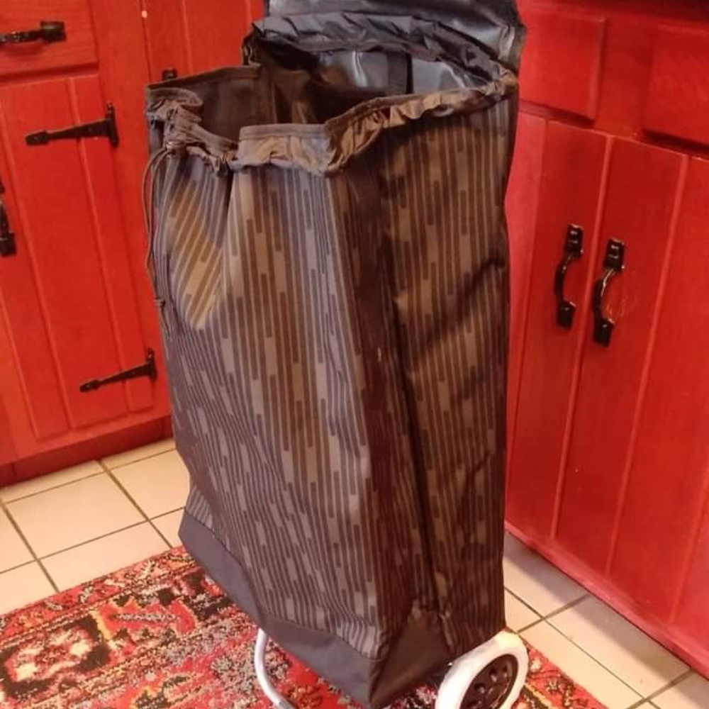 Urban Cart/shopping trolley folds flat